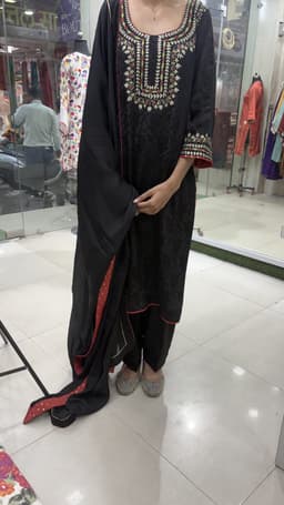 The Gulab Saree view 4